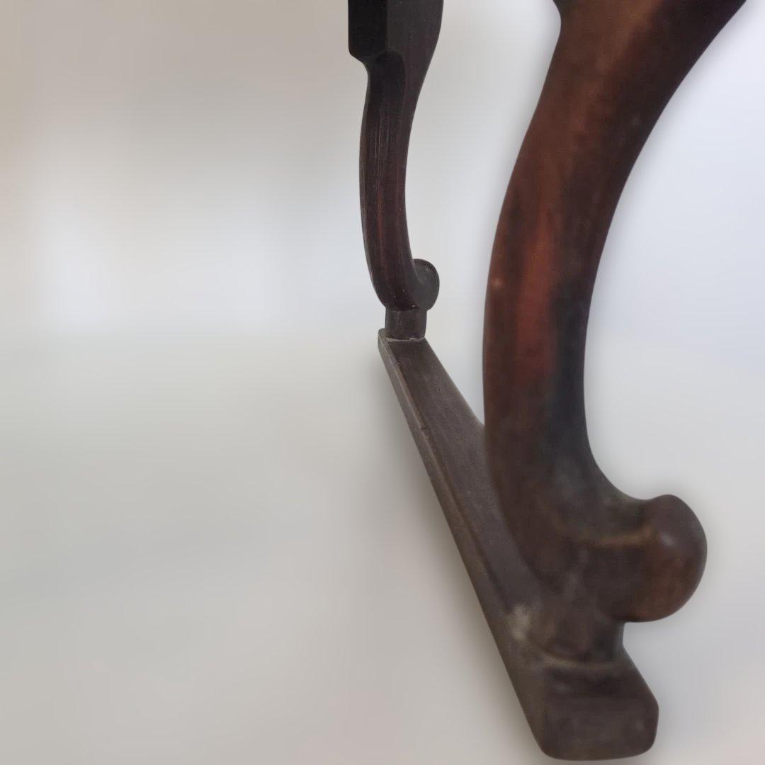 木製テーブル、飾り台