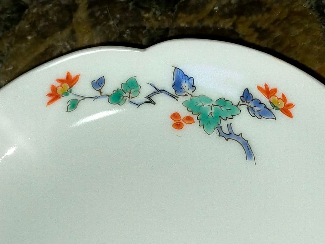 ♥未使用♥　人間国宝　13代　♥　酒井田柿右衛門　♥　皿　５枚　共箱付き