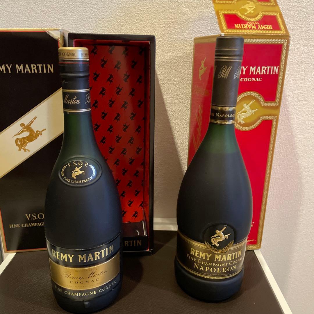 誰をも魅了する、深い味わいのレミーマルタン　コニャック2本セット