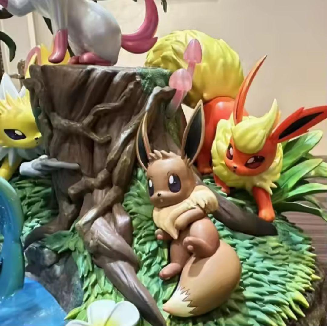ポケモン　イーブイフレンズ　イーブイと進化系のフィギュア
