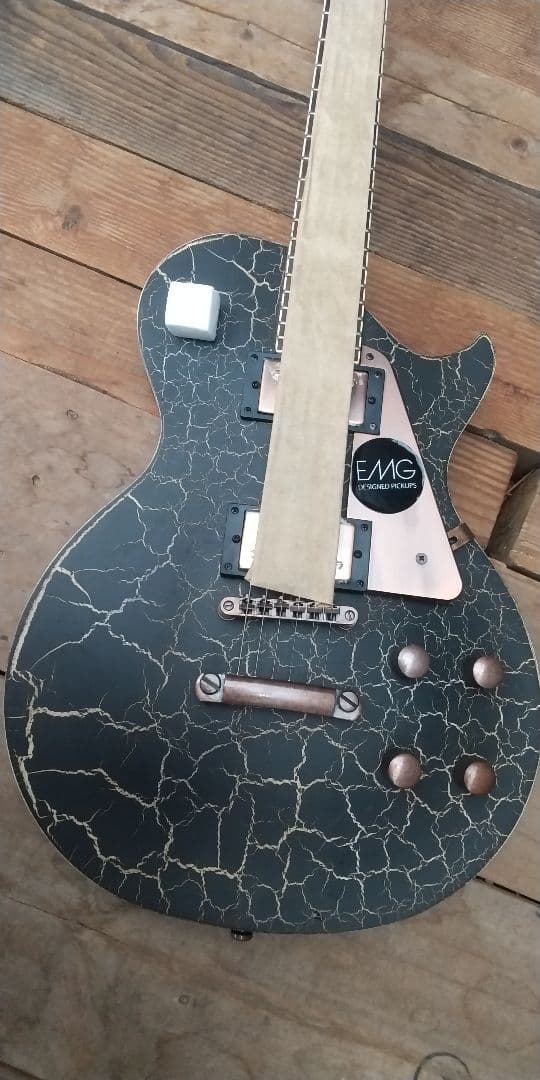 AXL GUITARS（アクセルギターズ