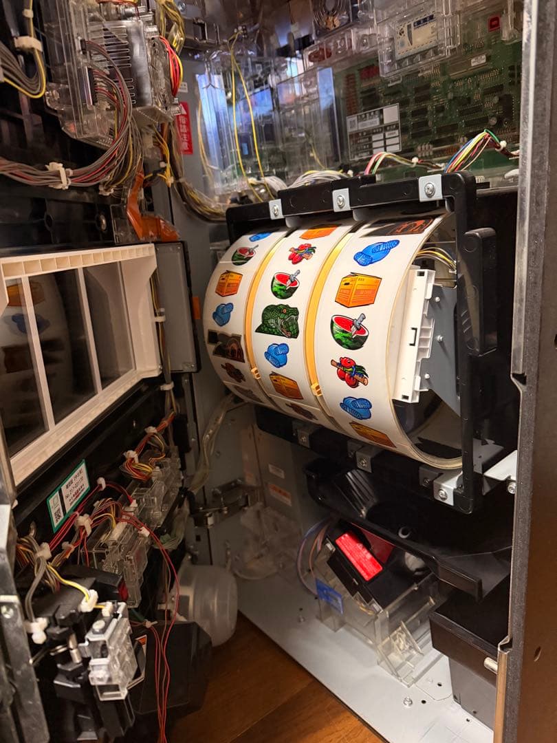 KPE パチスロ メタルギアソリッド スネークイーター