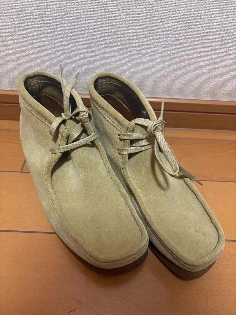 ベージュ スエード モカシン