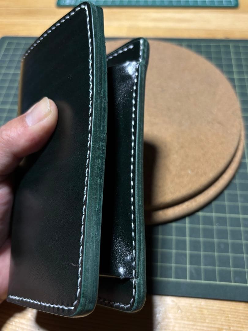 ミドルウォレット　ベルギー産　ルガト　ハンドメイド