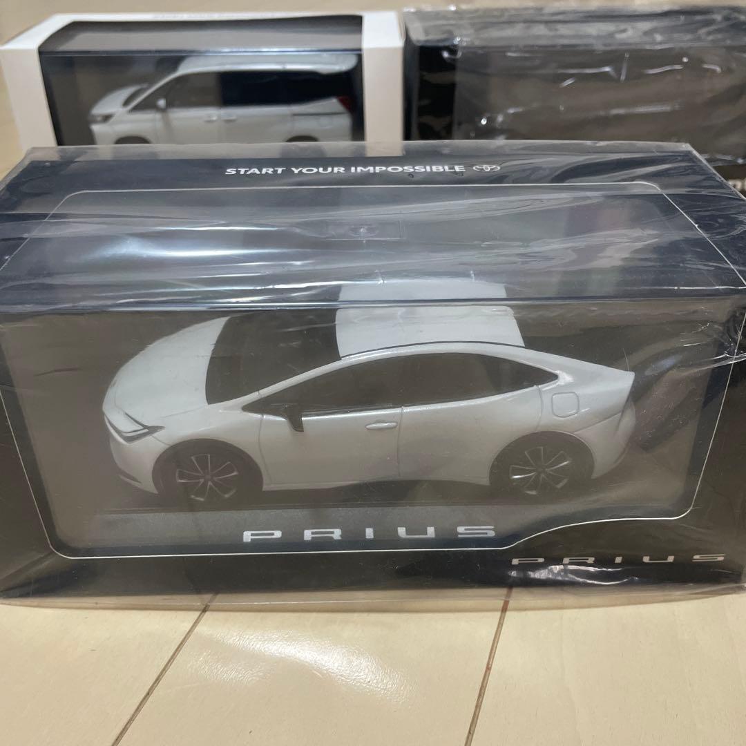 トヨタ プリウス ミニカー ホワイト