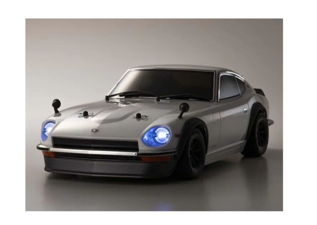 京商 フェーザー用 240Zのボディセットとホイールの未開封品