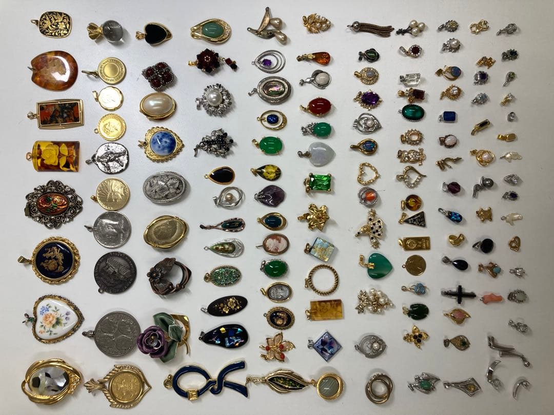 レディース　アクセサリー　ペンダント　宝石　真珠　ダイヤ　137点まとめ売り