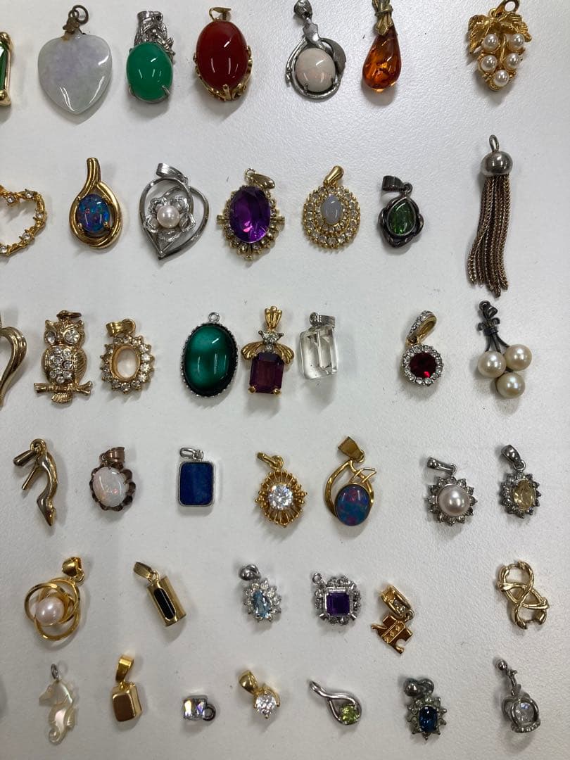 レディース　アクセサリー　ペンダント　宝石　真珠　ダイヤ　137点まとめ売り