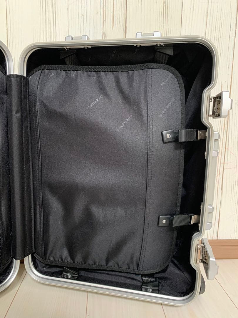 メルセデスベンツ　スーツケース　キャリーケース32L シルバー