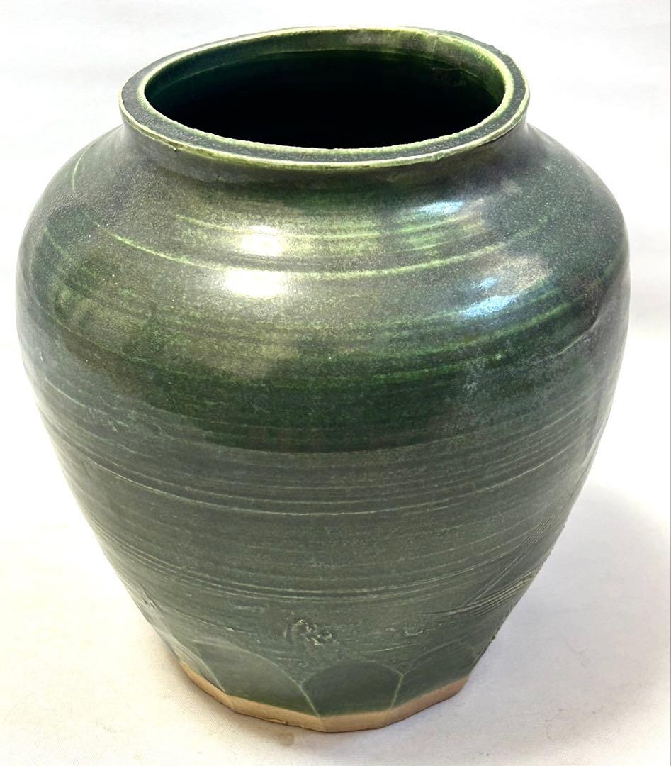 魯山人　秋草彫緑釉壷