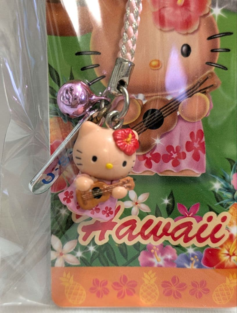 日焼けHello Kitty ハワイ　ウクレレ　根付　 2011　未開封
