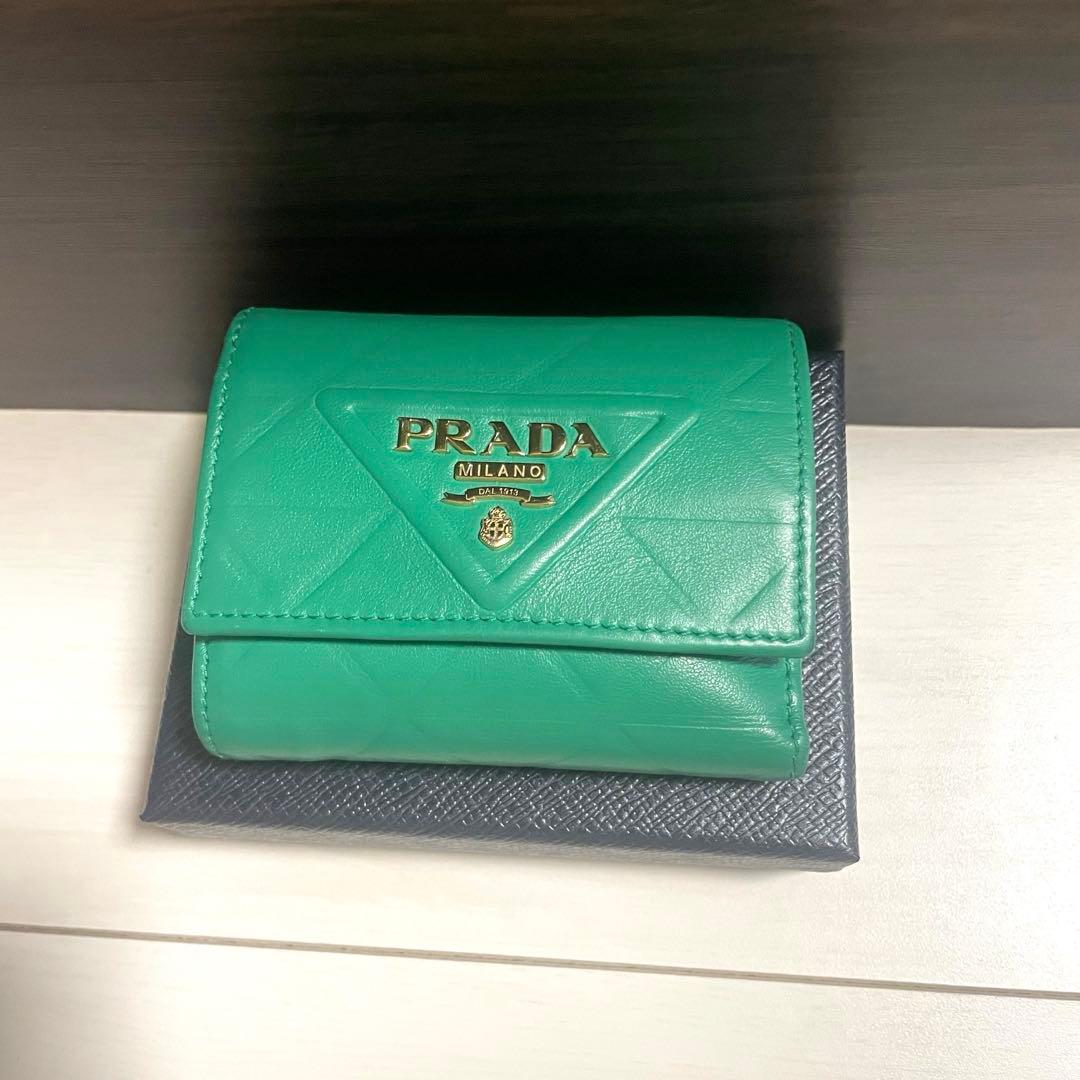 PRADA プラダ 三つ折り財布 ミニ財布 グリーン