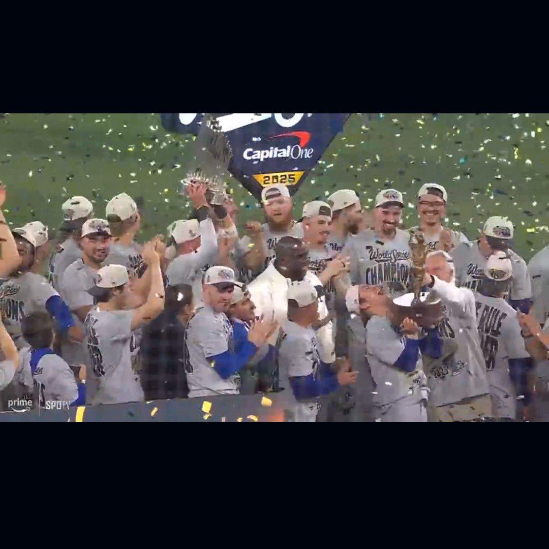 大谷翔平／ロサンゼルス・ドジャース／ワールドシリーズ優勝／セレモニーTシャツ L