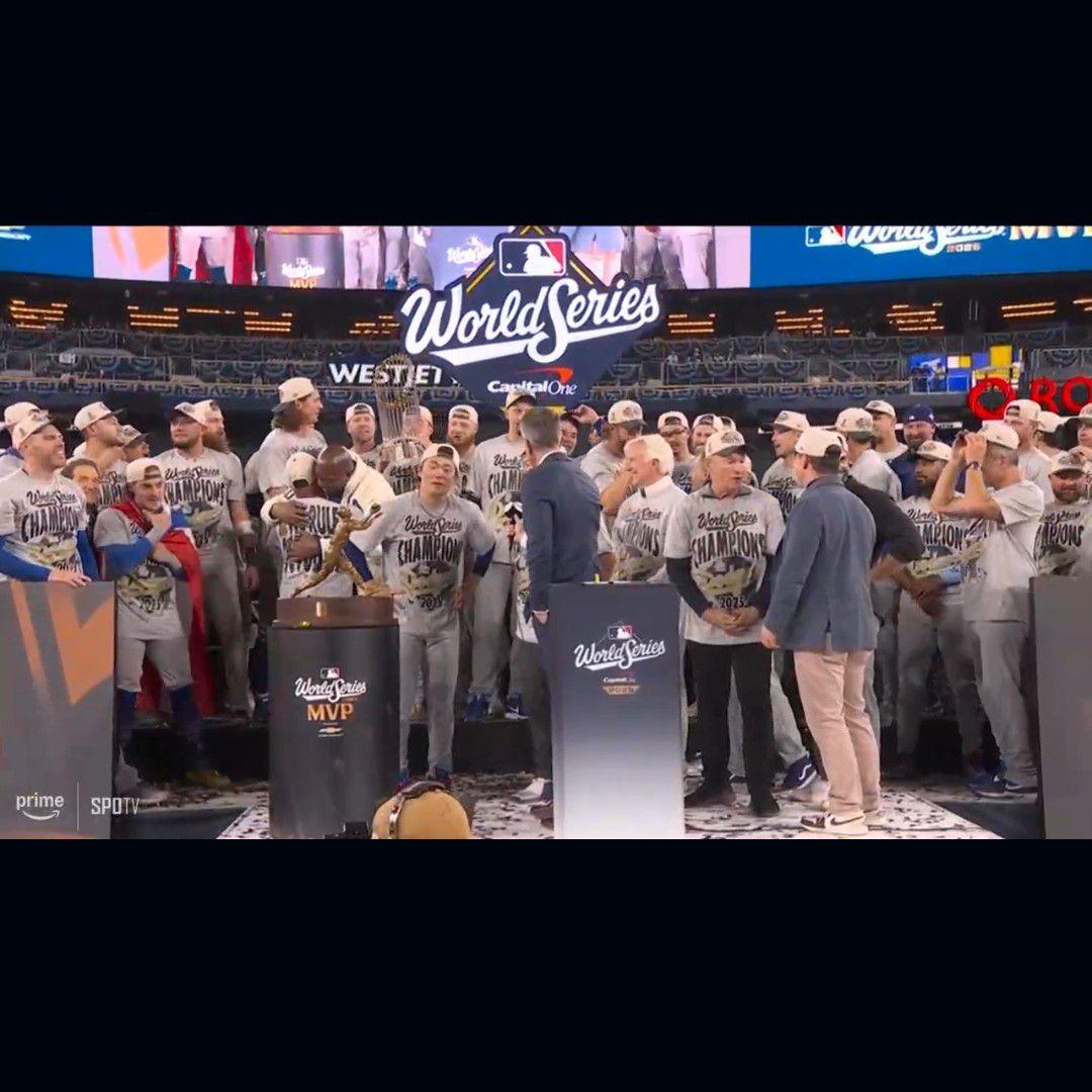 大谷翔平／ロサンゼルス・ドジャース／ワールドシリーズ優勝／セレモニーTシャツ L