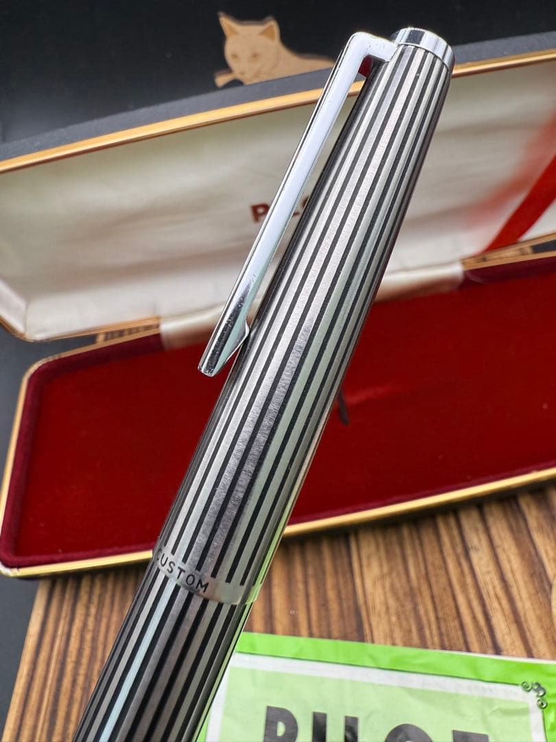 Pilot 万年筆 CUSTOM K-500SS 蝕刻ストライプ 18KWG F
