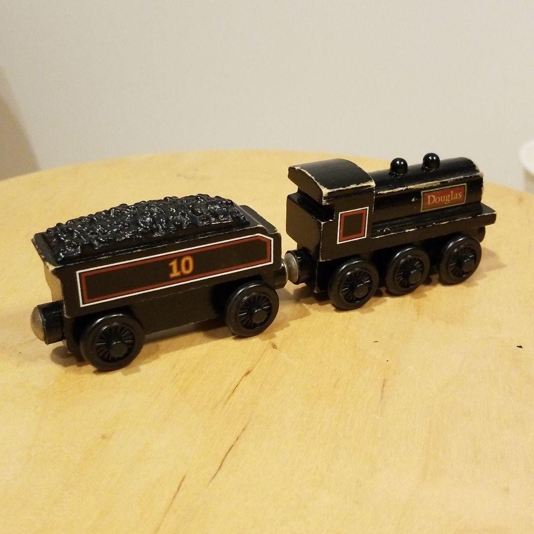 きかんしゃトーマス　木製レールシリーズ　ダグラスとダグラステンダー