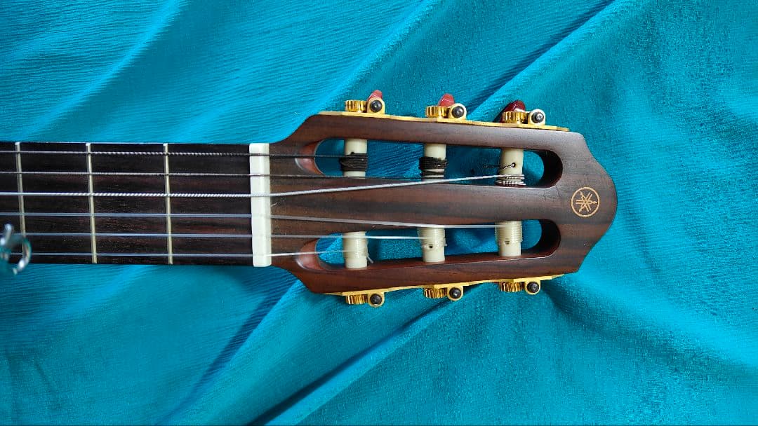 ヤマハ サイレントギター ナチュラル純正ケース付き ほか 付属品多数