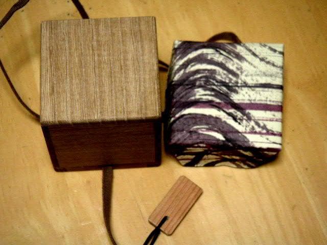 ♥極上　黒織部　ぐい呑み　四方桟 桐箱付き　骨董品