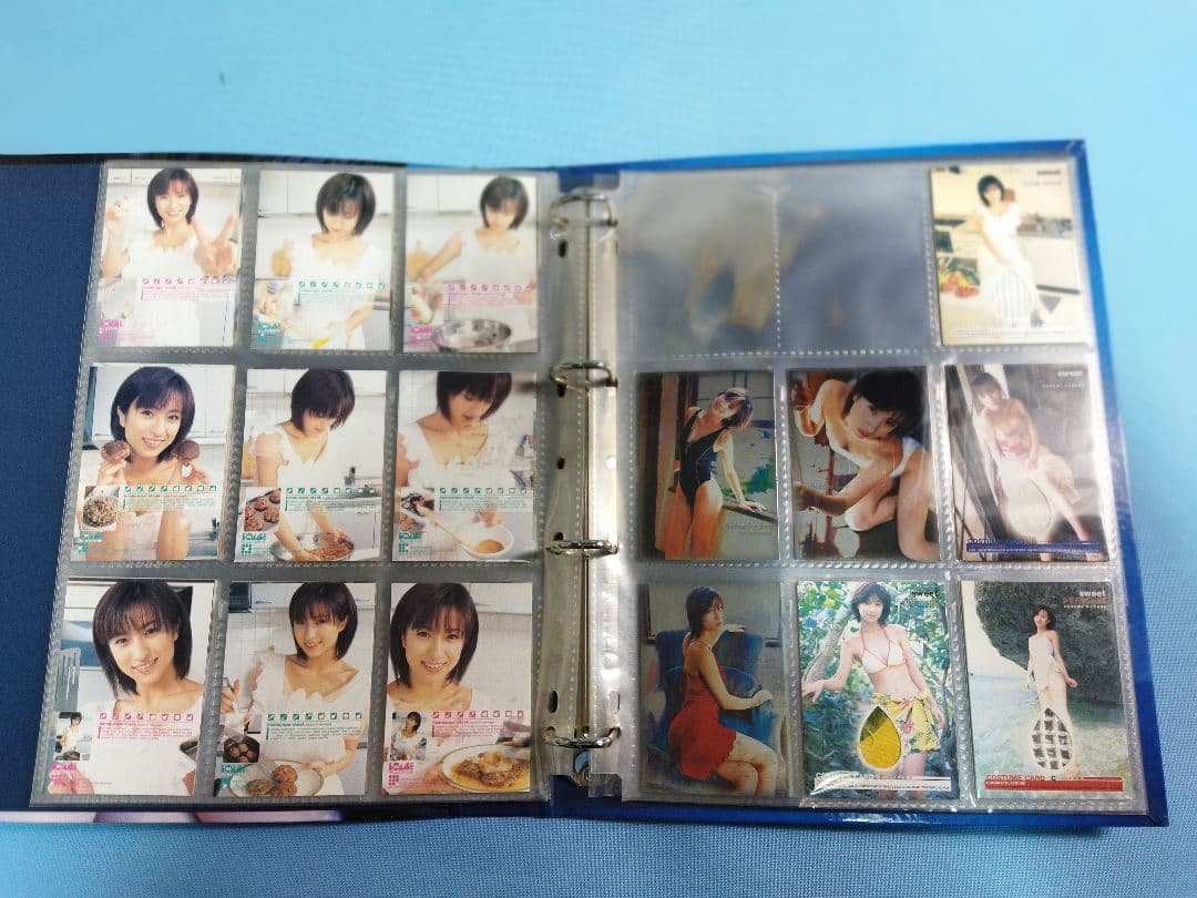 仲根かすみ　2005年カレンダー　トレカなどまとめセット　元タレント