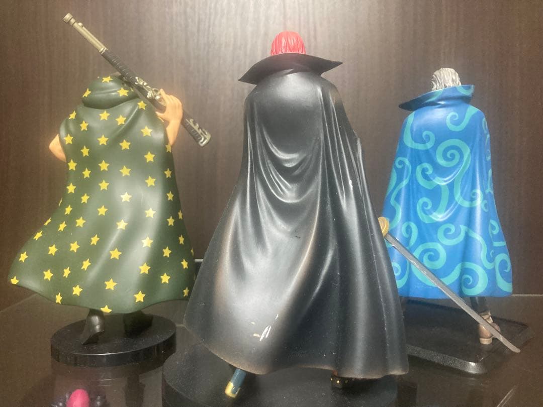 四皇 ワンピースフィギュア ルフィ シャンクス バギー ティーチ　合計8体+2体