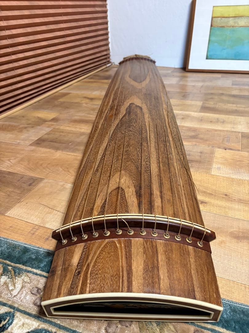 琴　13弦　引き取りお値引きします。