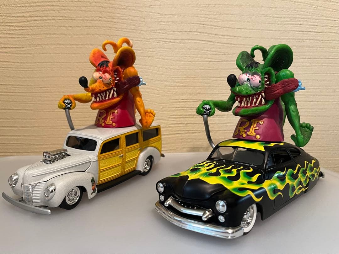 Rat Fink ラットフィンク レーシングチャンピオン ダイキャスト 2台