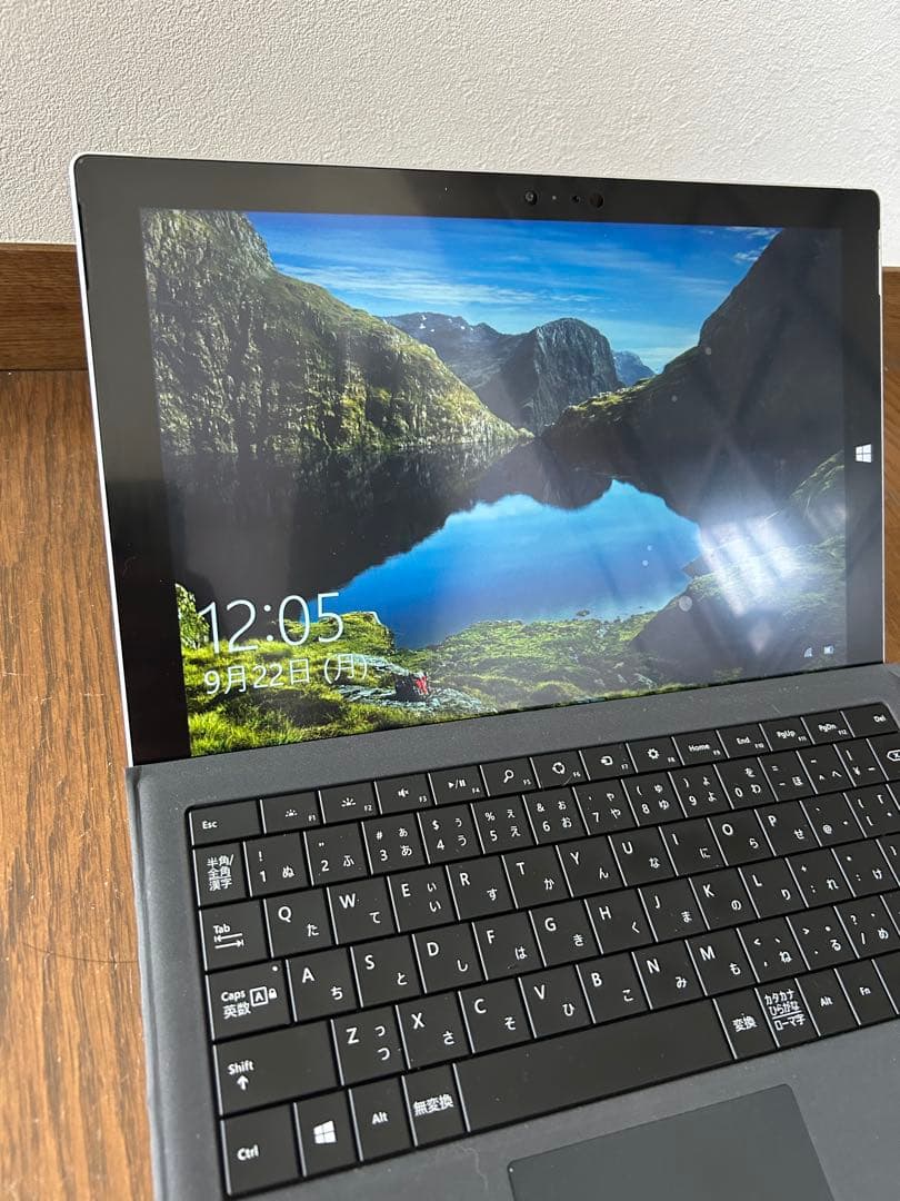 中古美品　SurfacePro3 128GB 4GB RAM 純正ペン付き