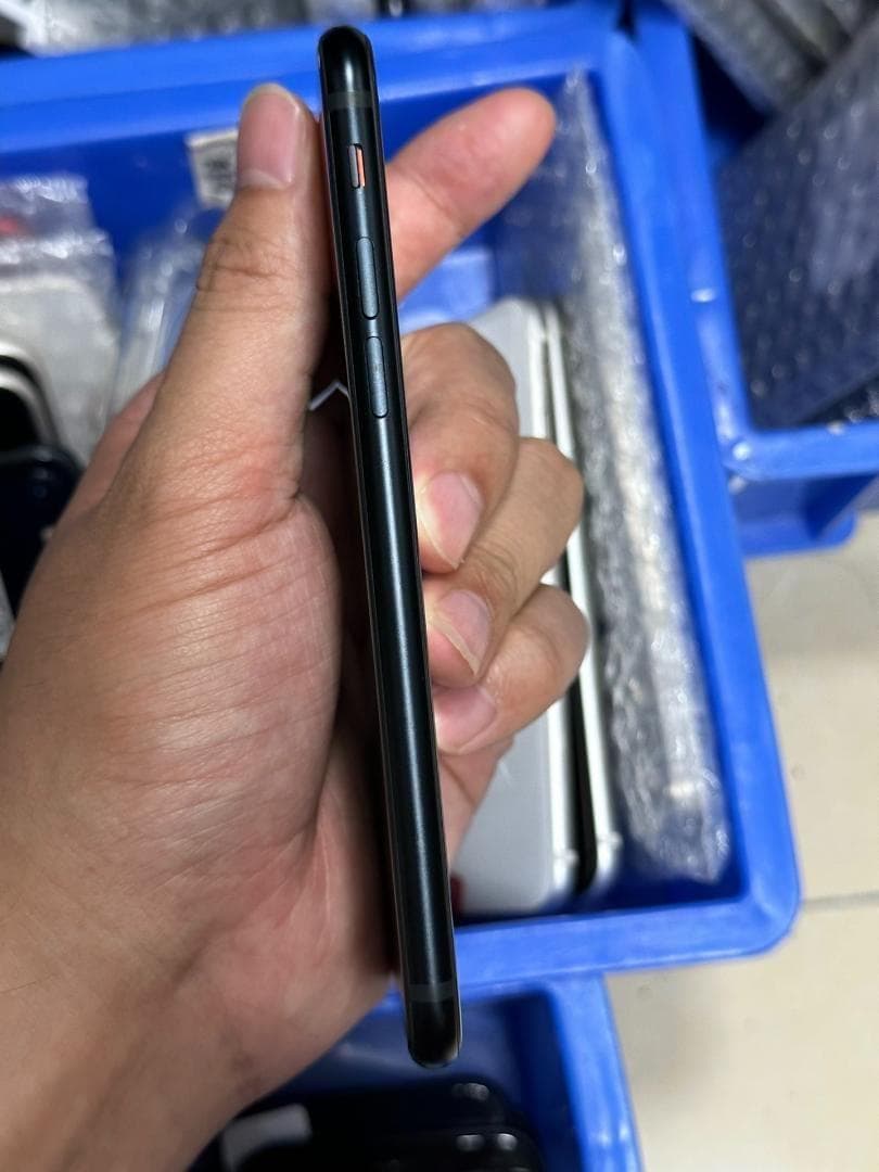 年末特価｜超美品 iPhone SE3 128GB 黒 SIMフリー