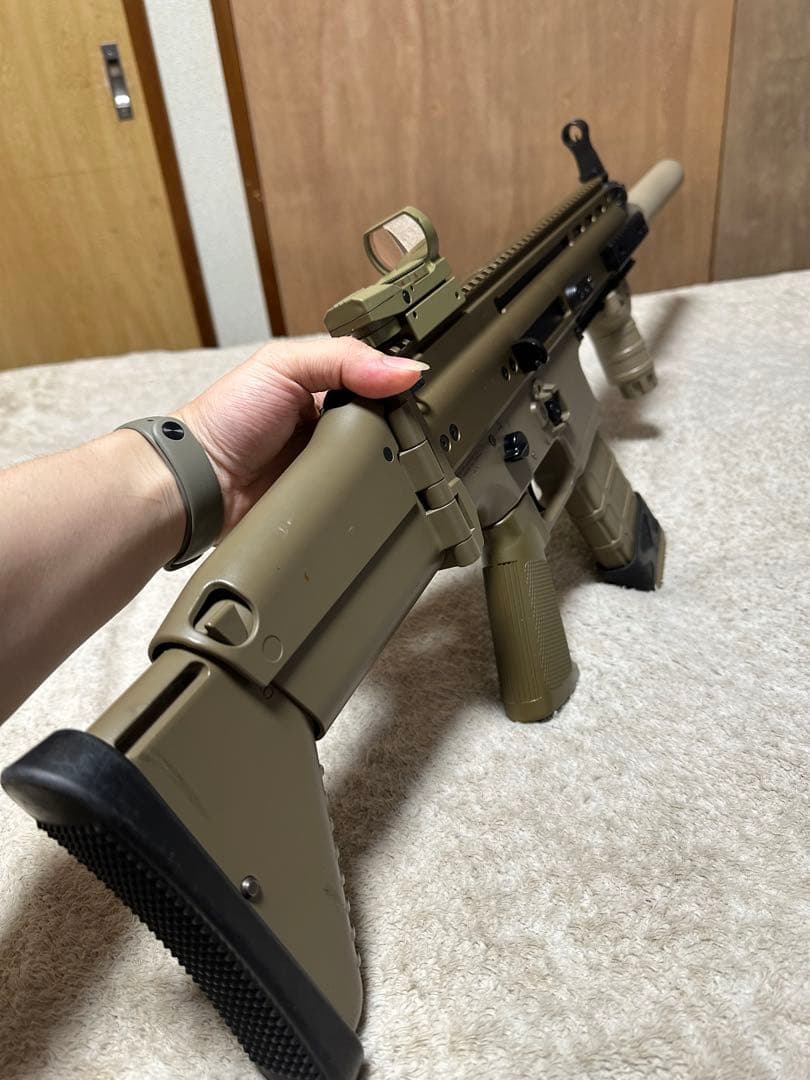 次世代電動ガン東京マルイ SCAR-L【FDE/タンカラー】