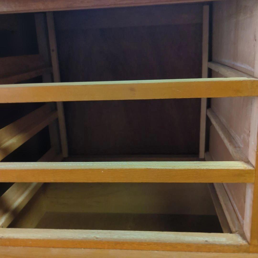 昭和　レトロ　タンス　箪笥　チェスト　引き出し　波板ガラス　ガラス戸