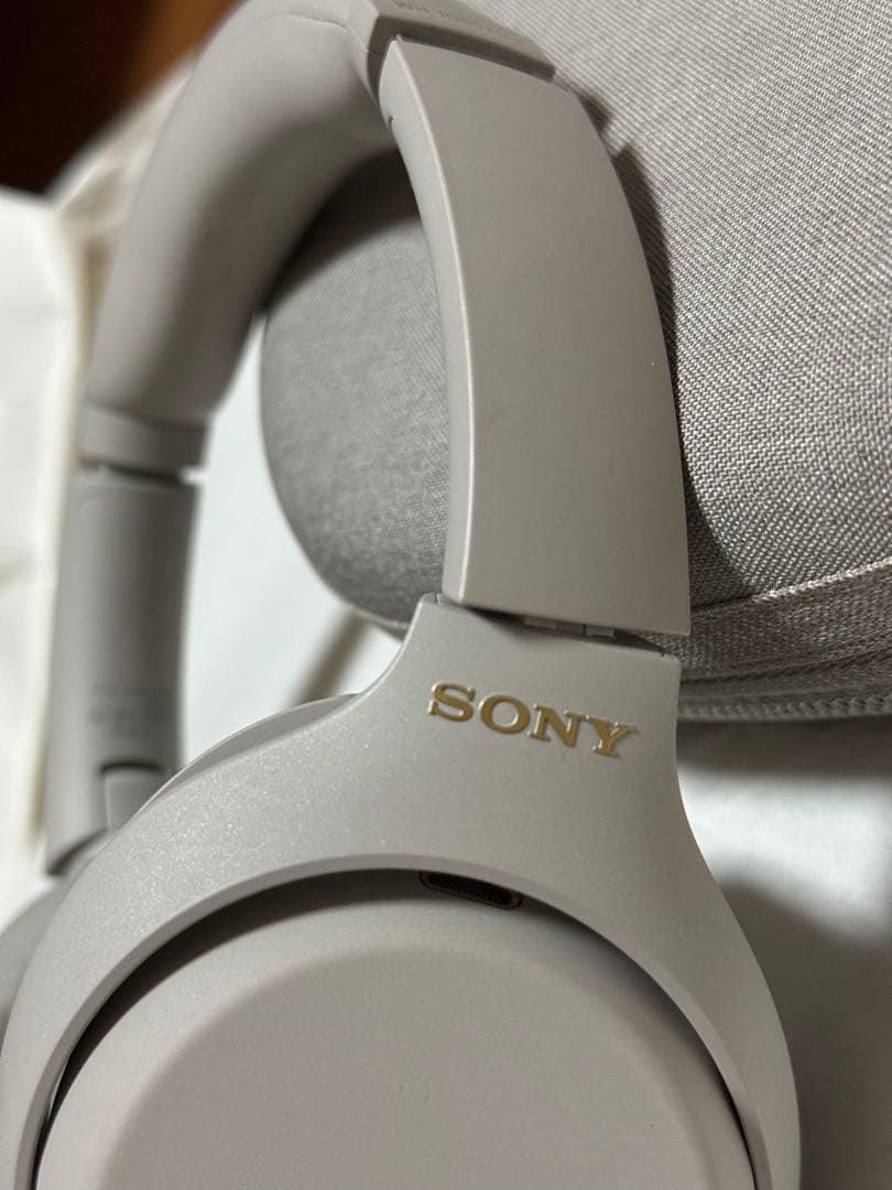 SONY WH-1000XM4 ワイヤレスヘッドホン ホワイト