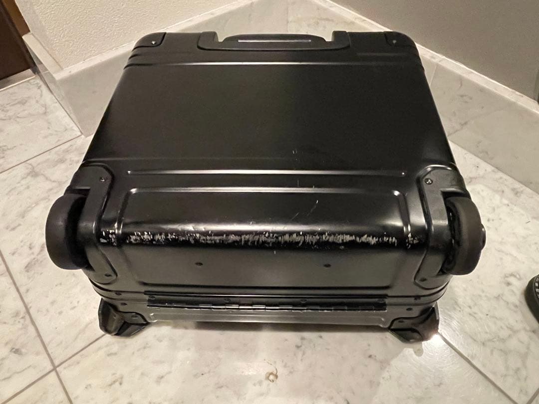 【状態良好】ゼロハリバートン 2輪キャリー アルミニウム　29L PCケース付