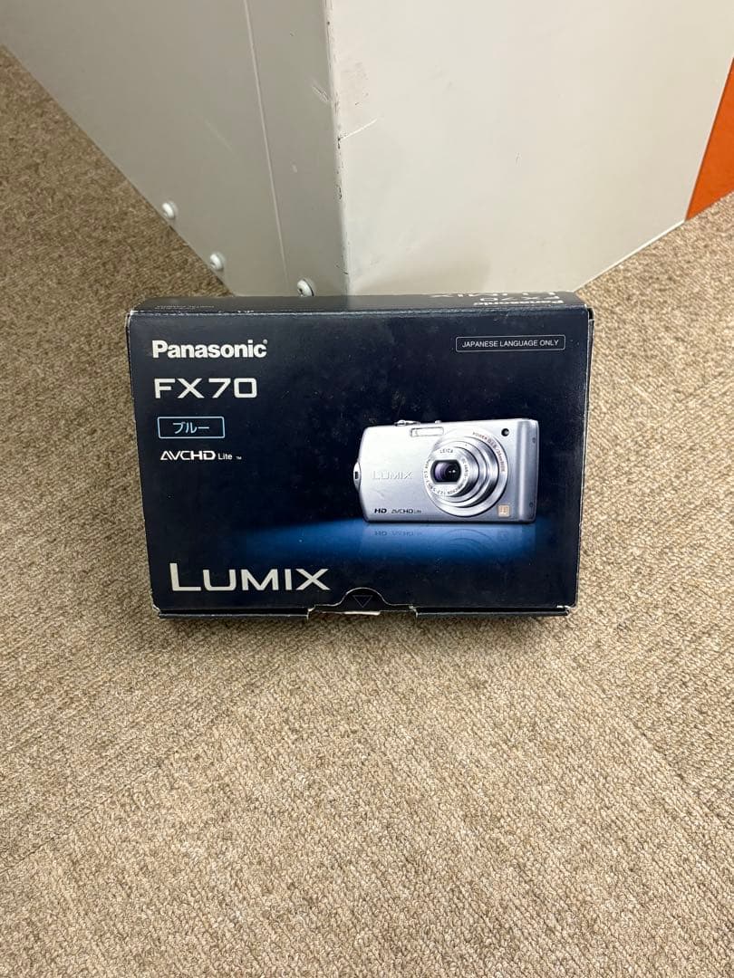 【新品同様】Panasonic LUMIX DMC-FX70 コンデジ ブルー