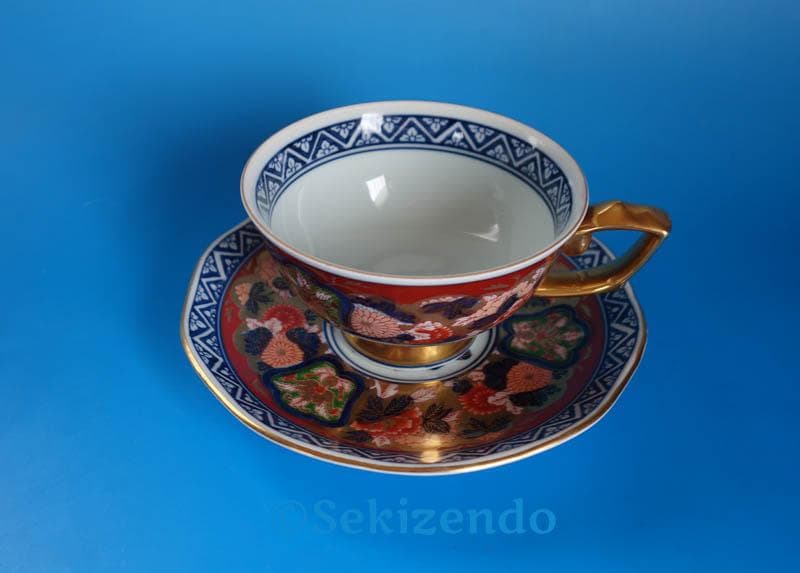 有田焼　古伊万里様式　染錦　金襴手　極錦金彩　其泉窯　カップ＆ソーサー2533