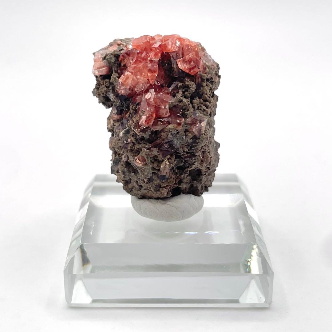 ペルー産　ロードクロサイト(菱マンガン鉱) 鉱物標本