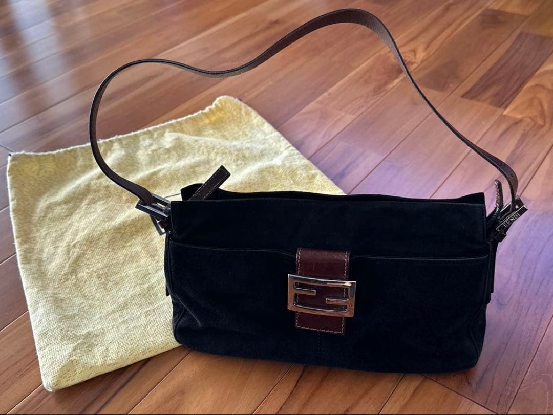 FENDI マンマバケット黒 スエード ショルダーバッグ