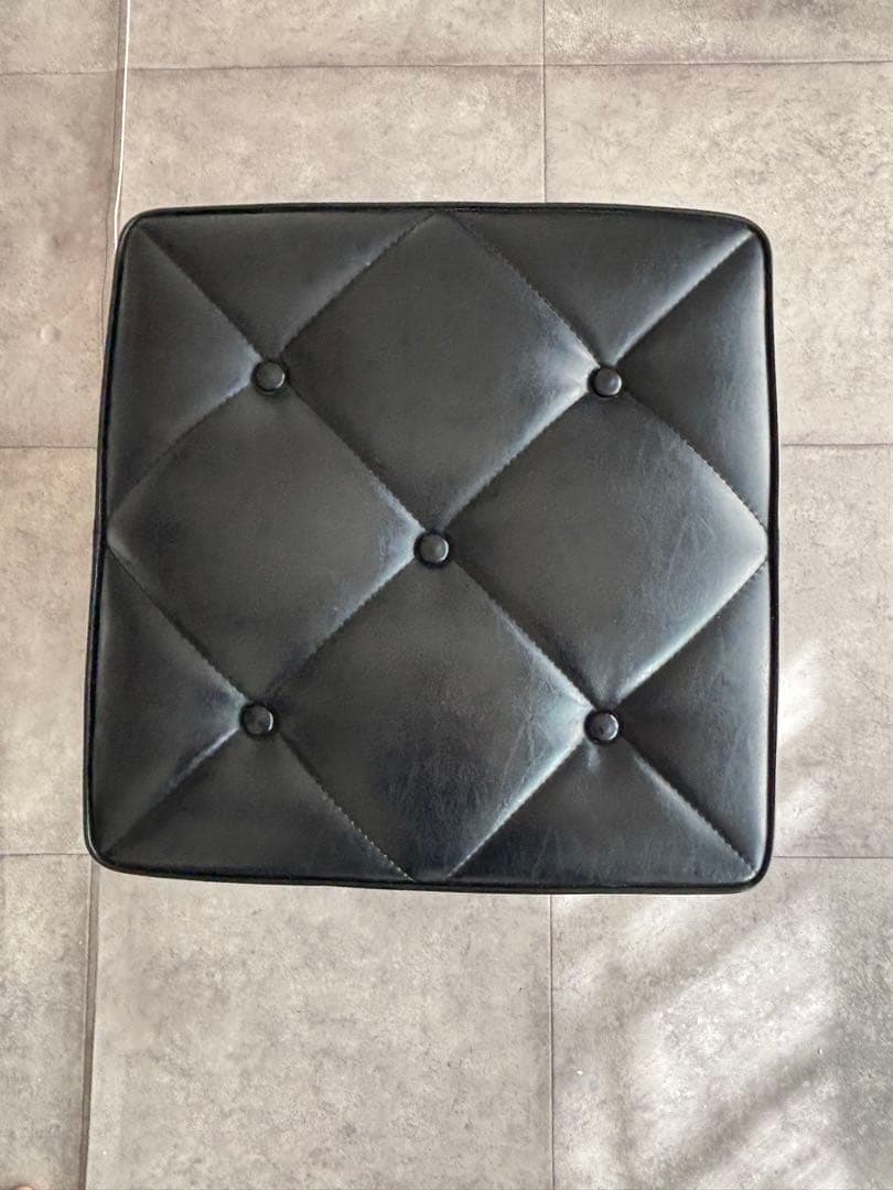 カリモク60 オットマン　ブラック　kチェア