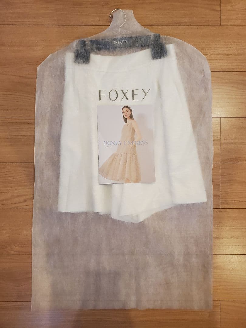 フォクシー　キュロット　ツイード　ほぼ新品です　40　ホワイト