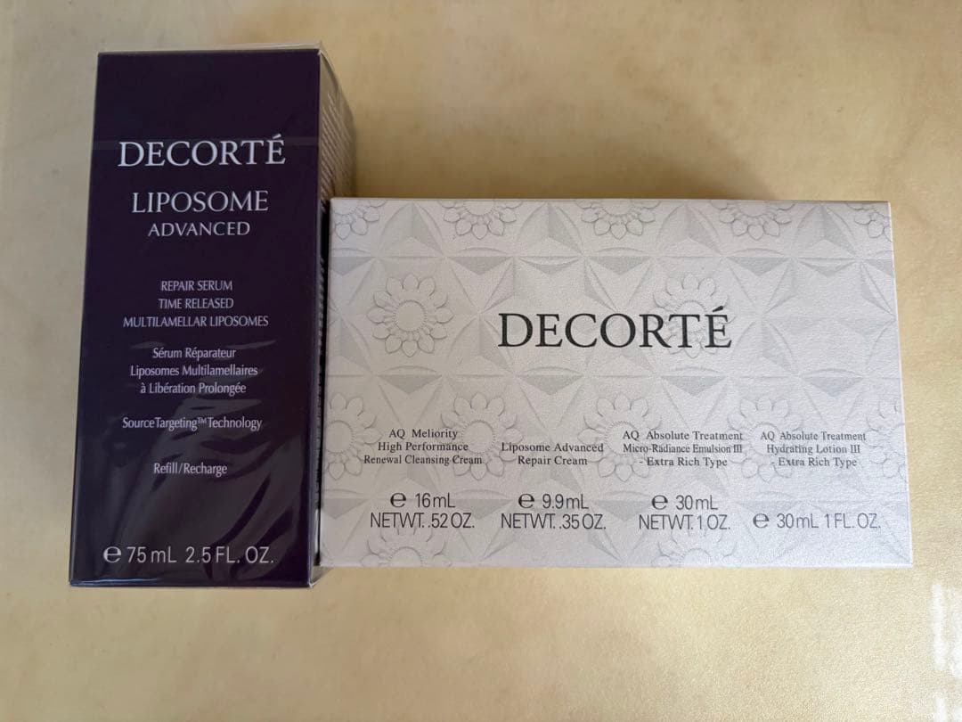 コスメデコルテ　リポソーム75ml付けかえ用特典付き