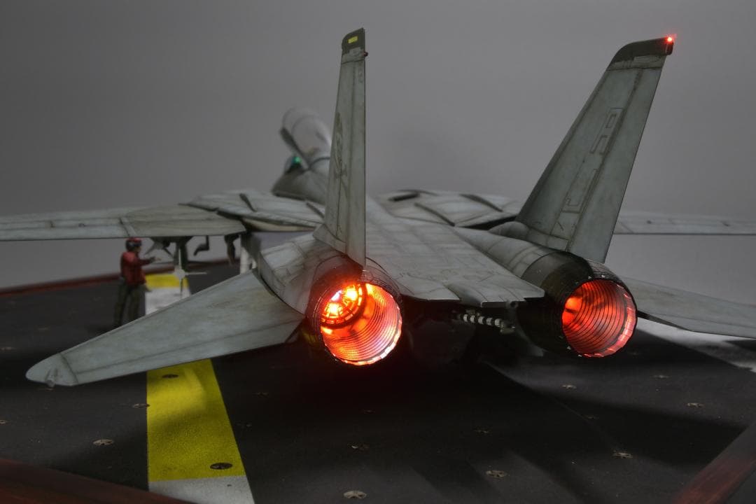 タミヤ F-14A トムキャット 1/48 電飾ジオラマ