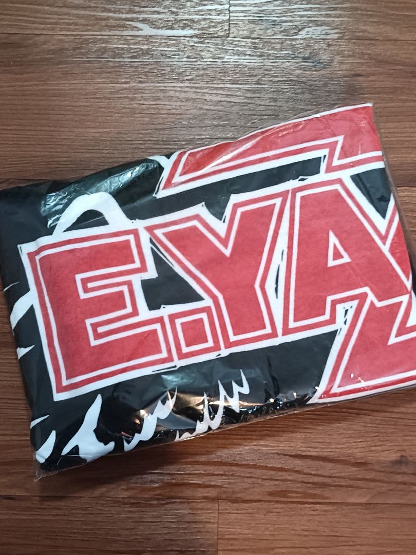 【新品未使用】矢沢永吉　スペシャルビーチタオル　SBT（ツバサ　アカロゴ）黒赤