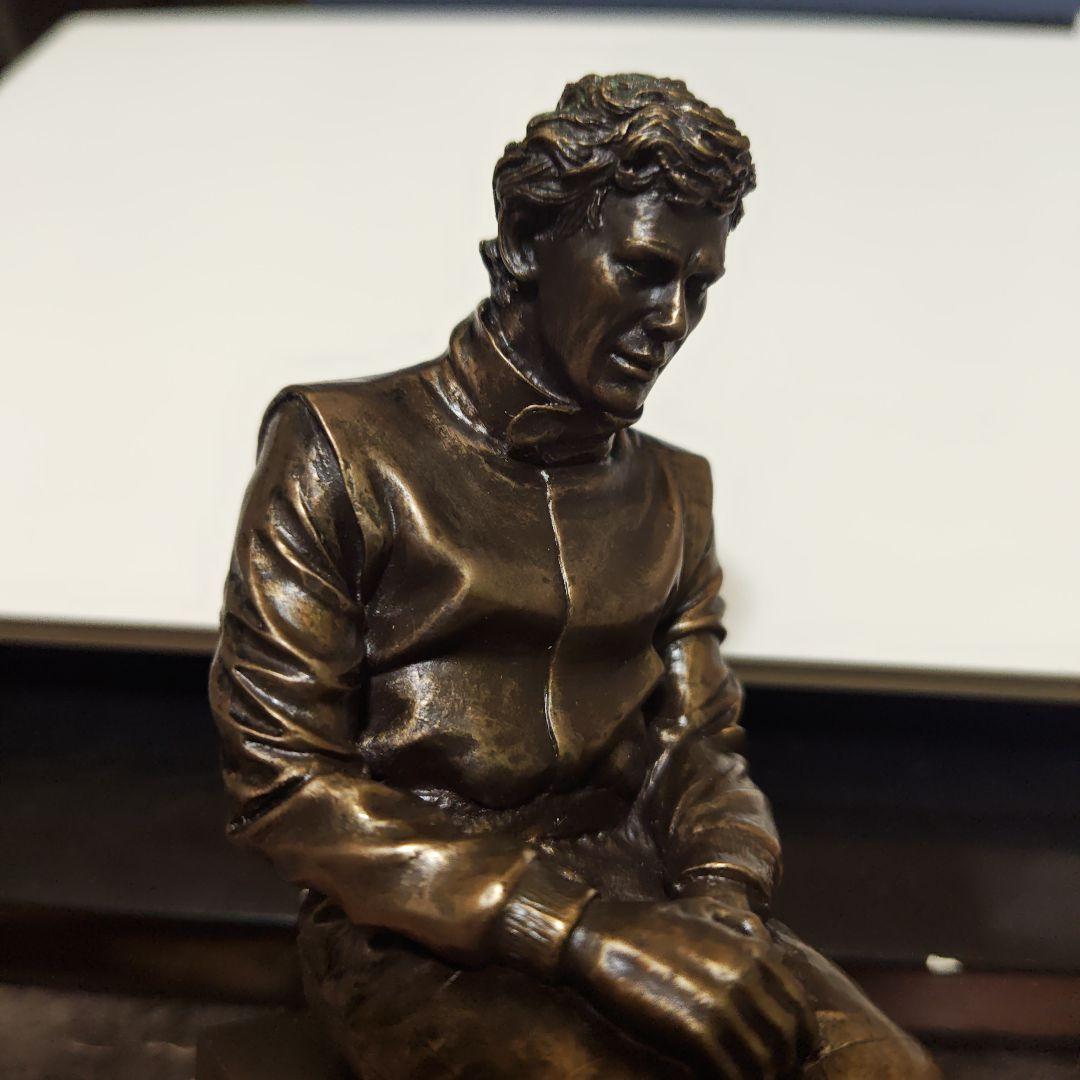 アイルトン・セナ　イモラモニュメントフィギュア