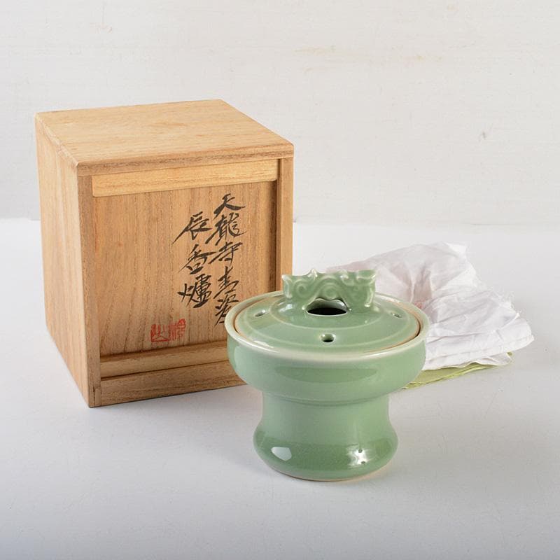 茶道具　京焼　清水焼　平安　加藤渓山作　天龍寺青磁　辰香炉　共箱　C　6585