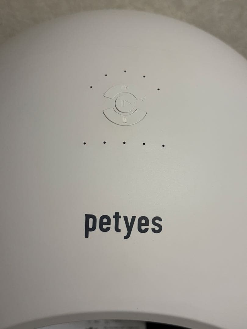 値下げ中！ほぼ新品　petyes 床冷暖房ペットハウス ホワイト　使用1ヶ月