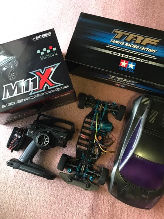 ラジコン 1/10RCカー