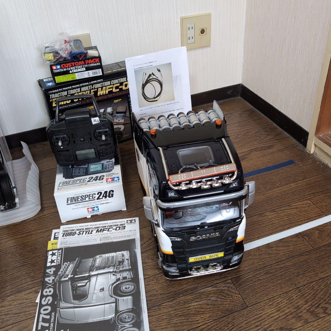 タミヤスカニア ダブルス大型トレーラー LEDキャブサスとリーフサス付き。