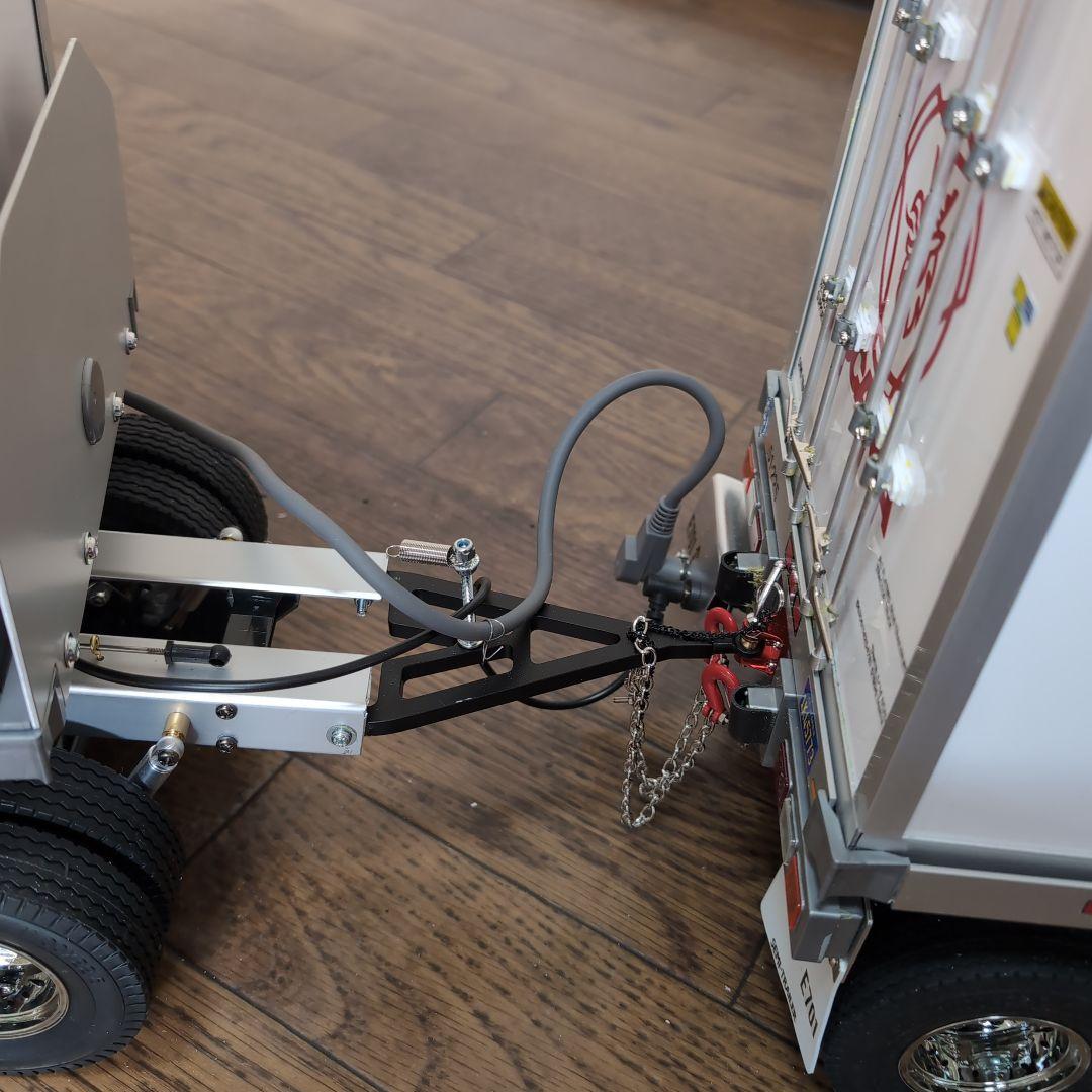 タミヤスカニア ダブルス大型トレーラー LEDキャブサスとリーフサス付き。