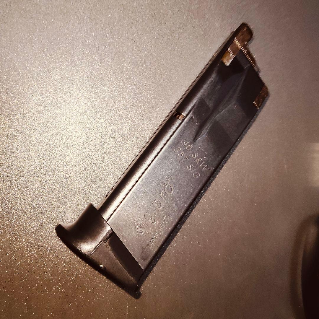 KSC　SIG PRO SP2340　／18歳以上用ガスブローバックガン