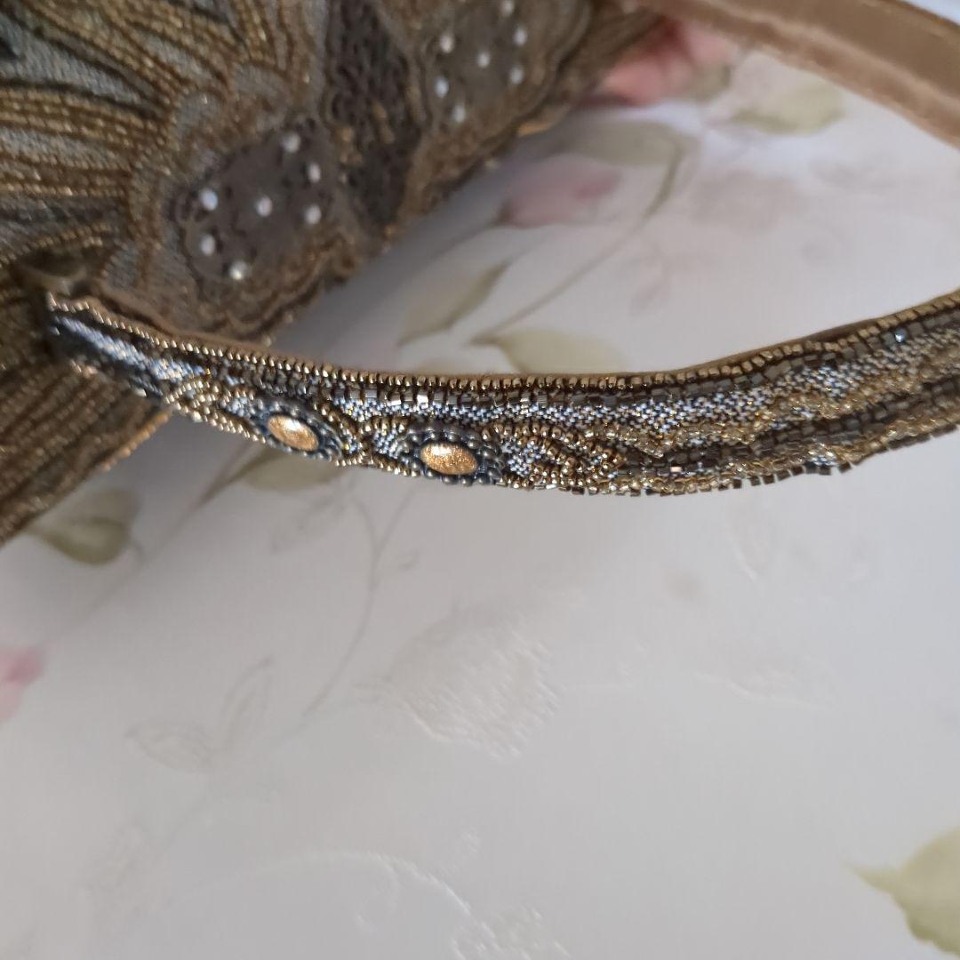 ルミーはしもと　ビーズ刺繍 半月型パーティーバッグ