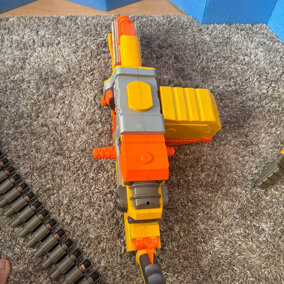 NERF VULCAN EBF-25 電動トイガン（予備マガジン付き）